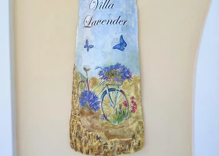 فيلة Lavender Corinth *